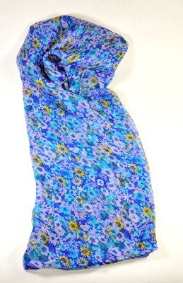 XL Schal mit Blumenmotiven, blau-mix