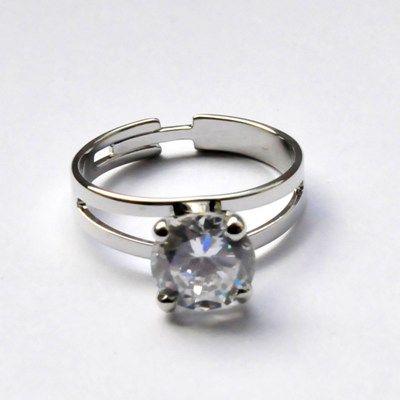 Fingerring mit Zirkonia, kristall