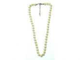 8 mm Glasperlenkette geknotet